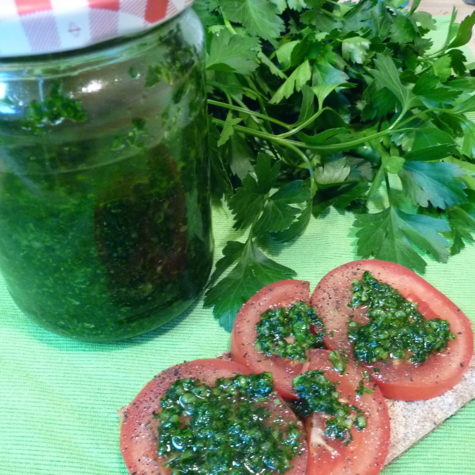 Petersilienpesto einfach – Vegane Rezepte auf 100Affen.de