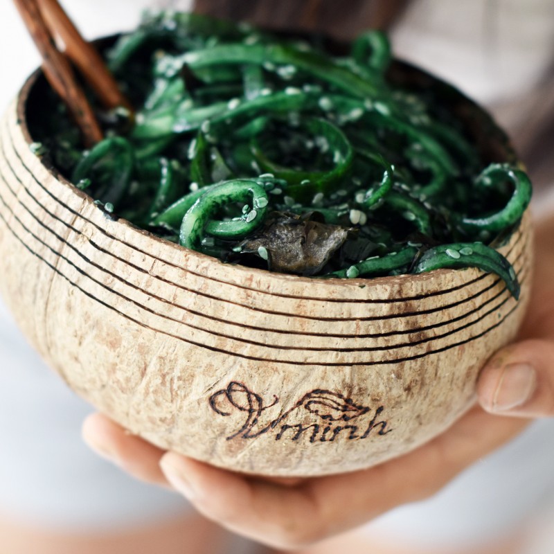 Gurkenspaghetti mit Spirulina