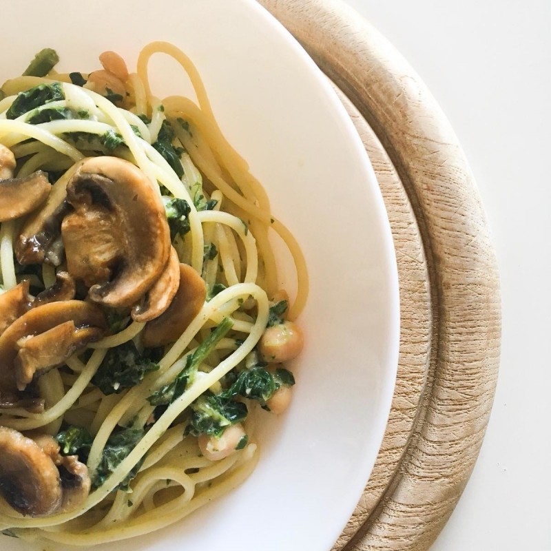 Spaghetti in cremiger Spinatsoße – Vegane Rezepte auf 100Affen.de