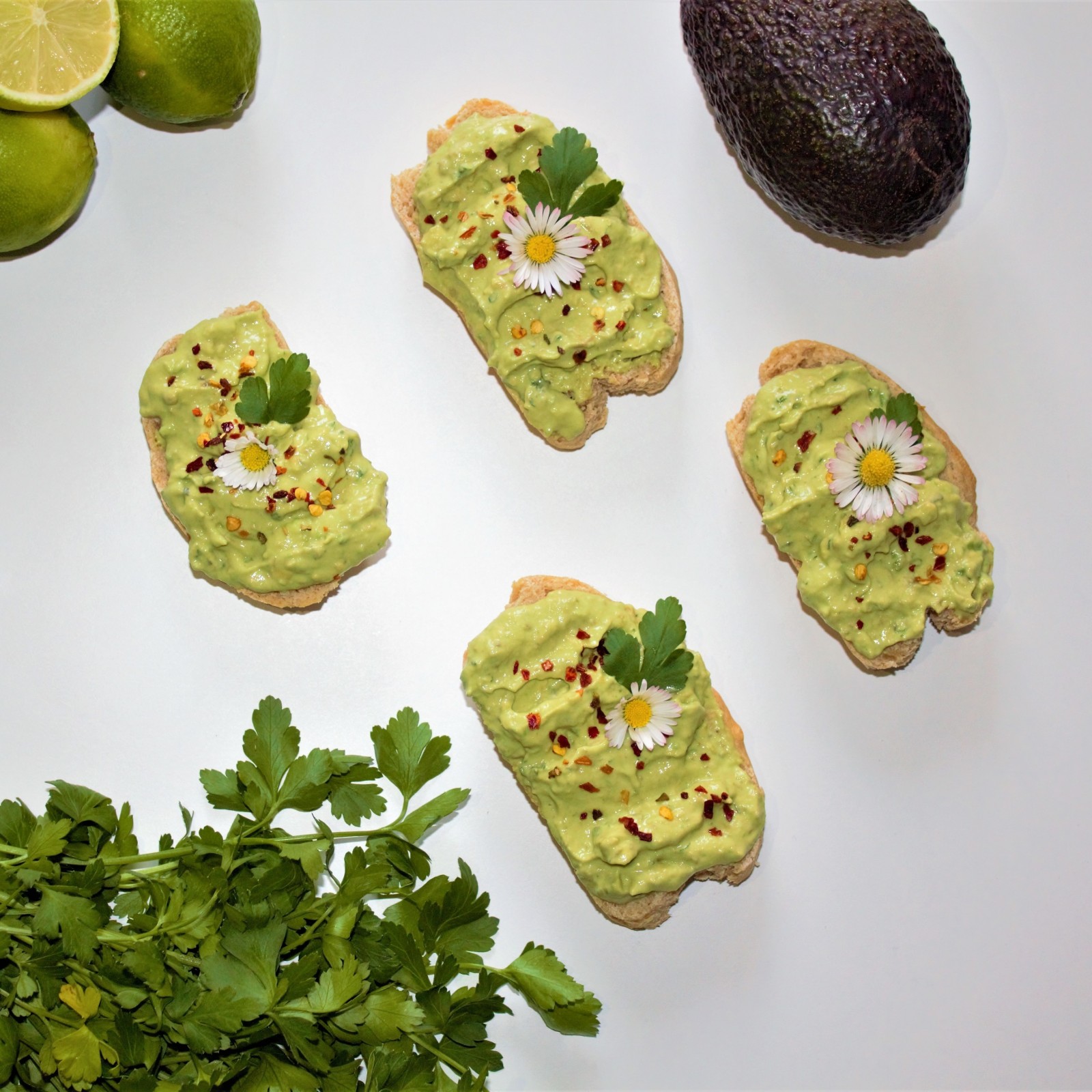 Avocado-Frischkäse-Aufstrich – Vegane Rezepte auf 100Affen.de