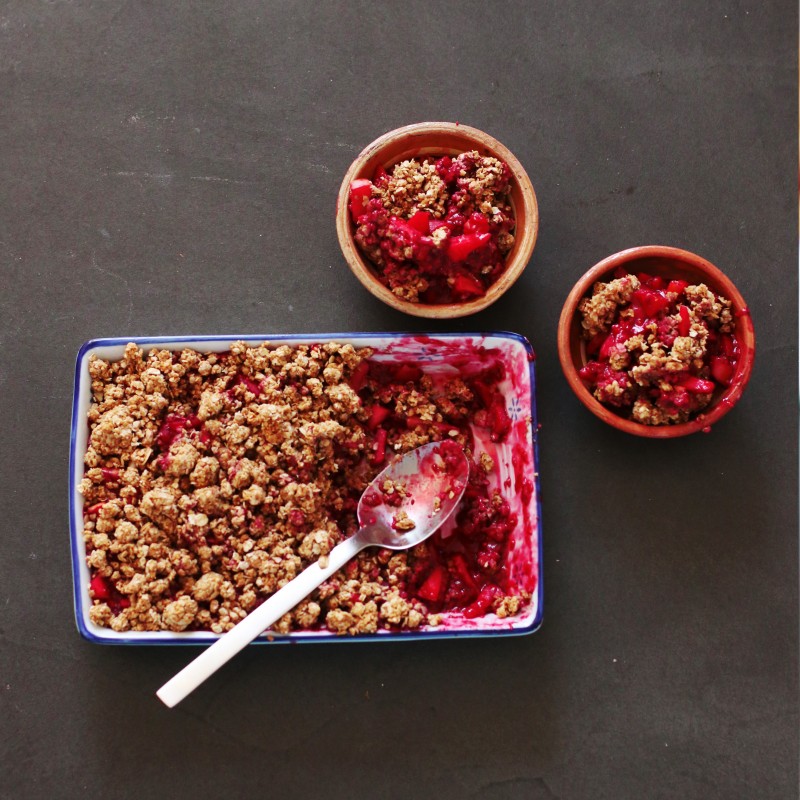 Rhabarber Beeren Crumble