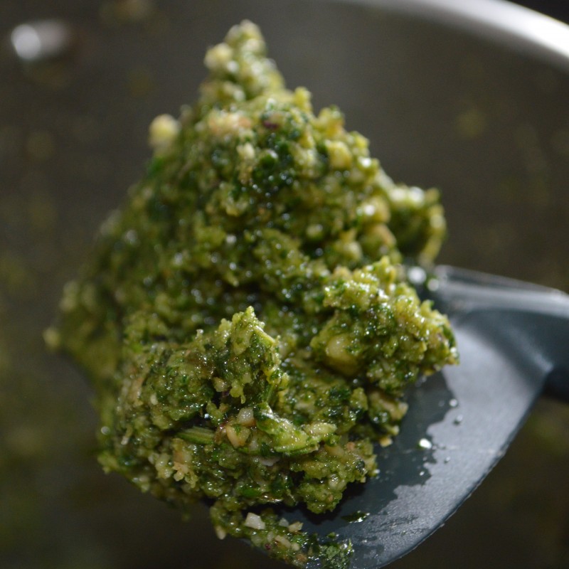 Wildkräuterpesto