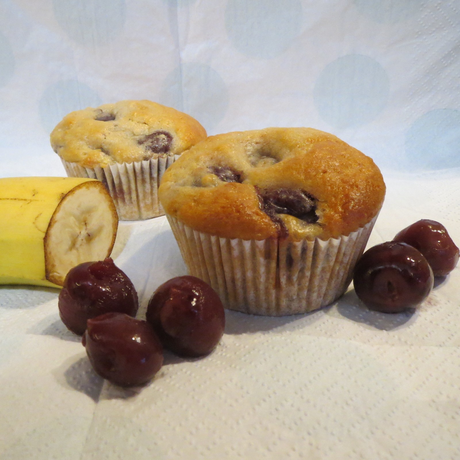 Bananen-Kirsch-Muffins – Vegane Rezepte auf 100Affen.de