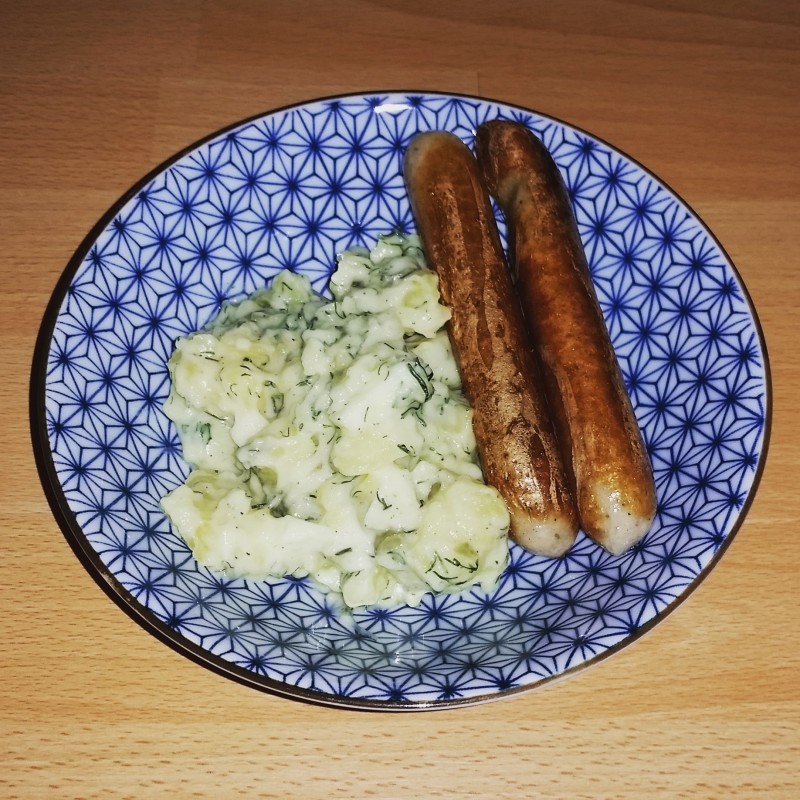 Kartoffelsalat mit Dill und Apfel