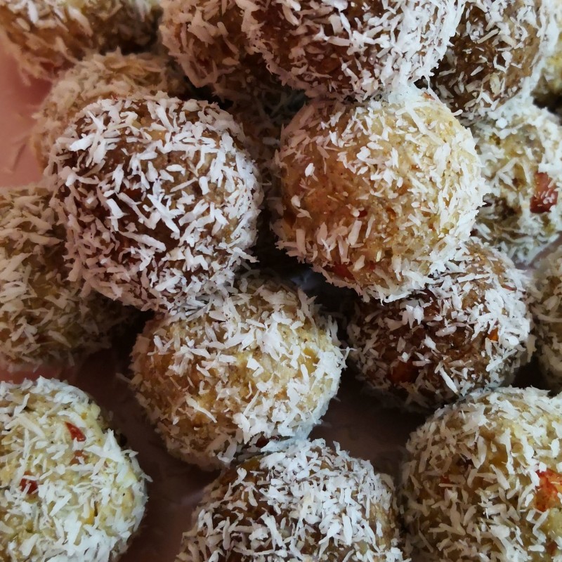 Apfel-Zimt Kugeln – Vegane Rezepte auf 100Affen.de