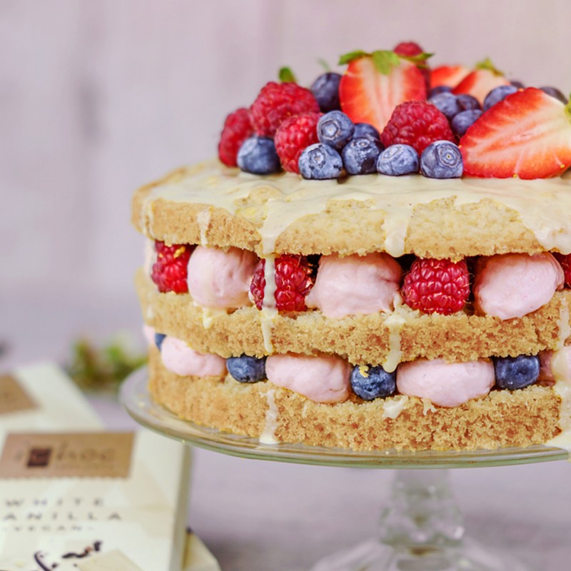 Schoko Naked Cake mit Beeren