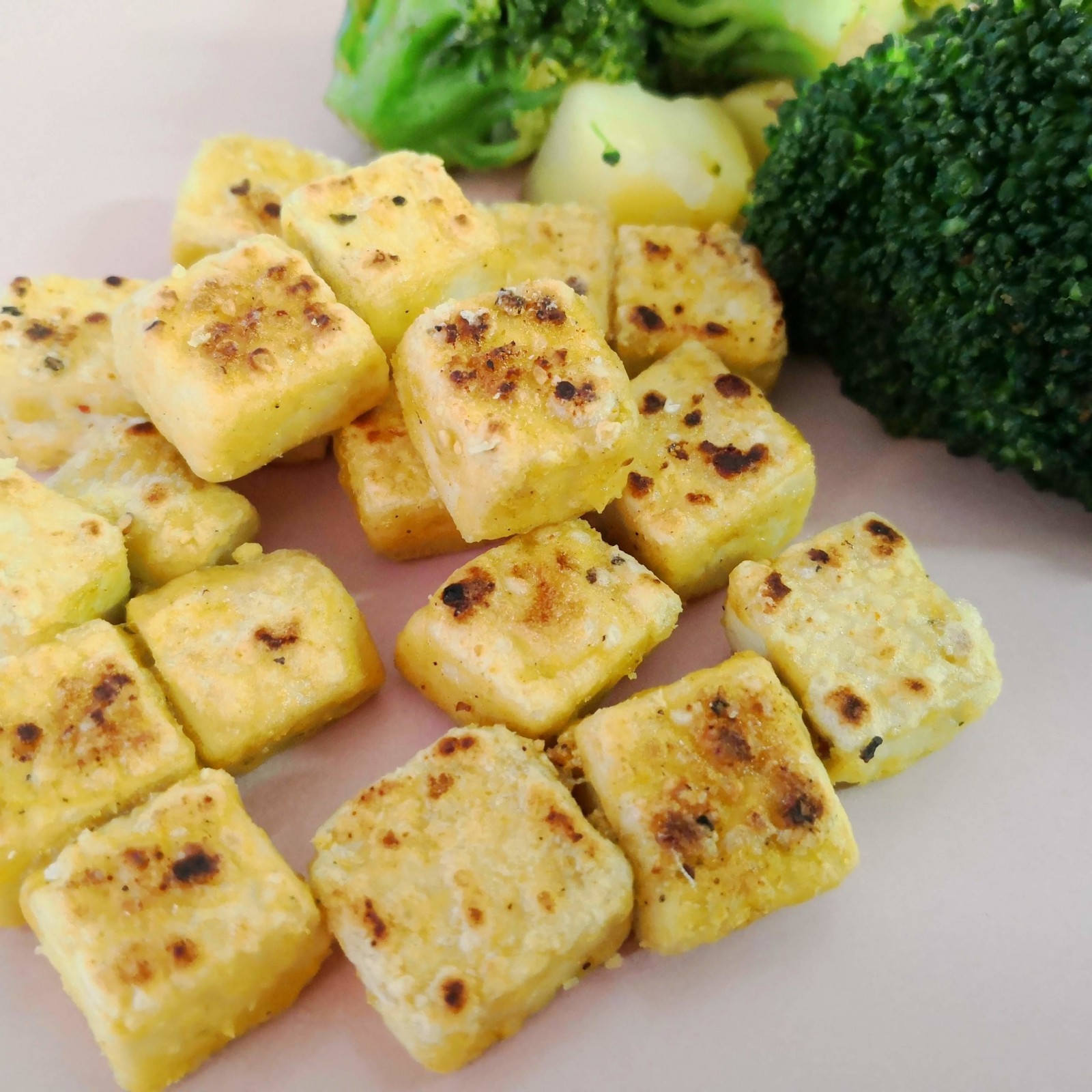 Knuspriger Tofu – Vegane Rezepte auf 100Affen.de