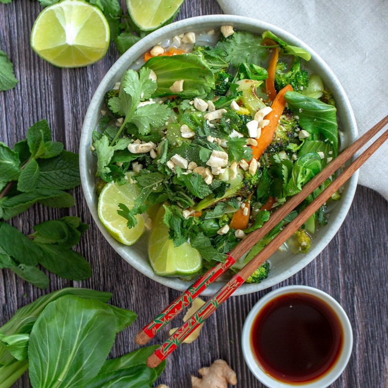 VIETNAMESISCHE REISNUDELSUPPE (PHO)