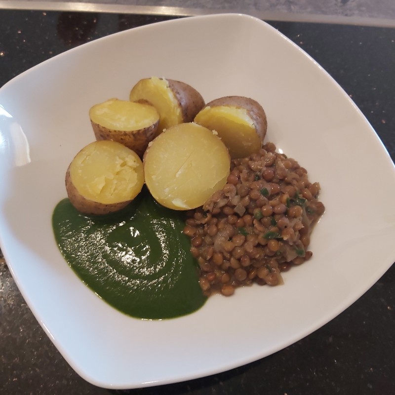 Brennnesselspinat mit Kartoffeln