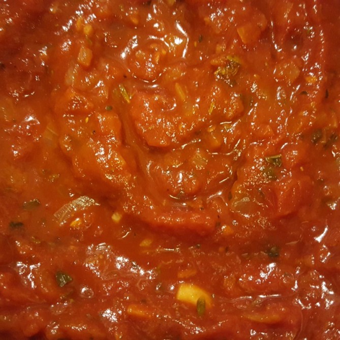 Leckere Tomatensauce – Vegane Rezepte auf 100Affen.de