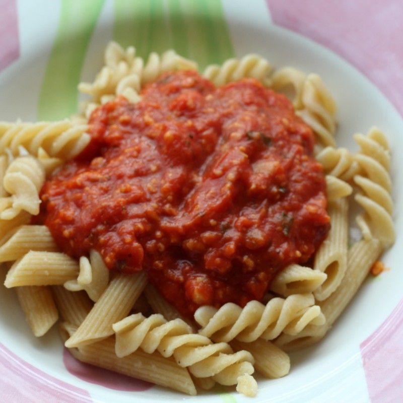 Vegane Bolognese mit Haferflocken