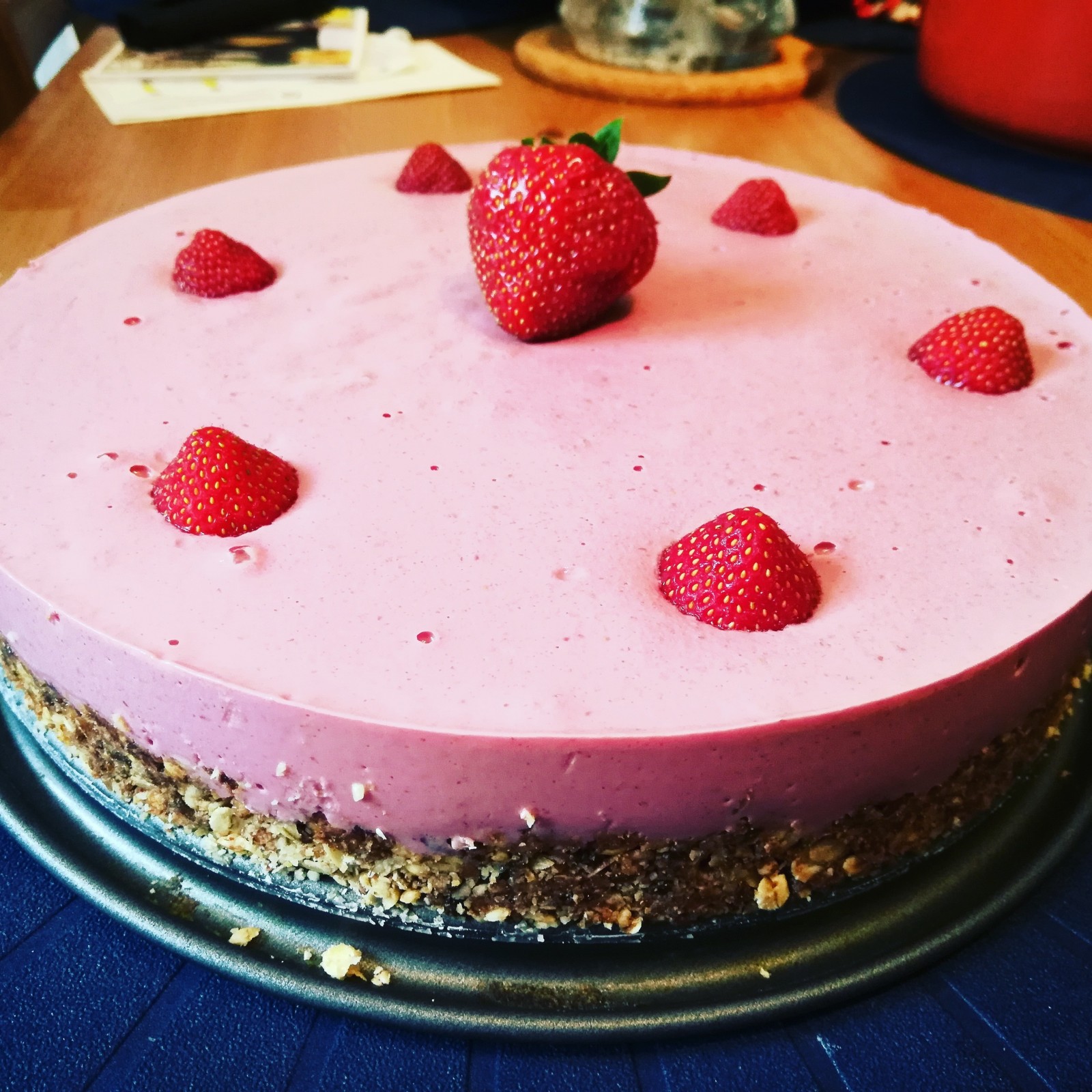 Erdbeer- Joghurt- Kuchen – Vegane Rezepte auf 100Affen.de