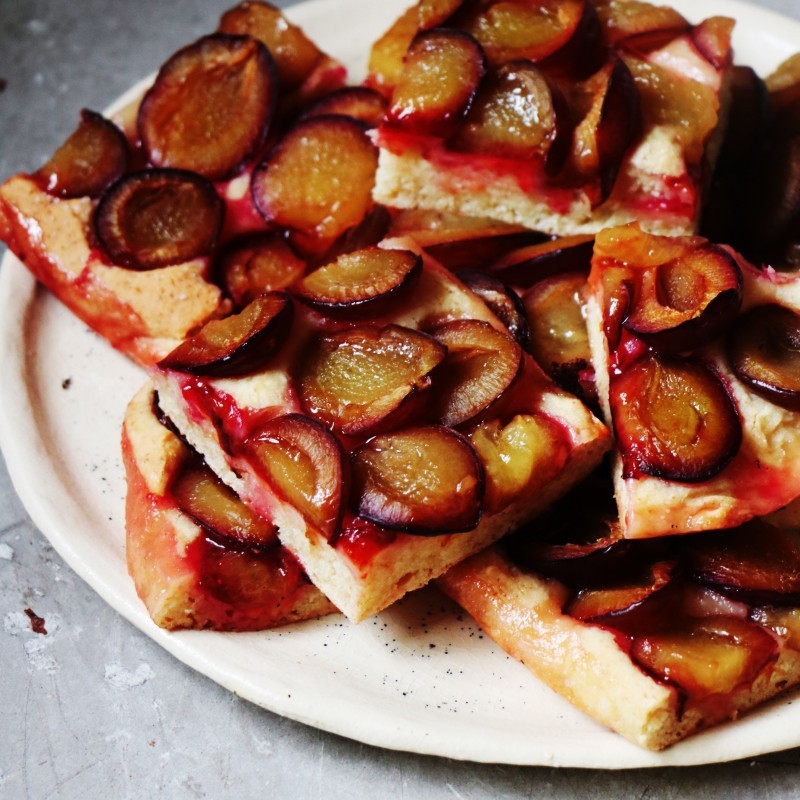 Pflaumenkuchen vom Blech – Vegane Rezepte auf 100Affen.de