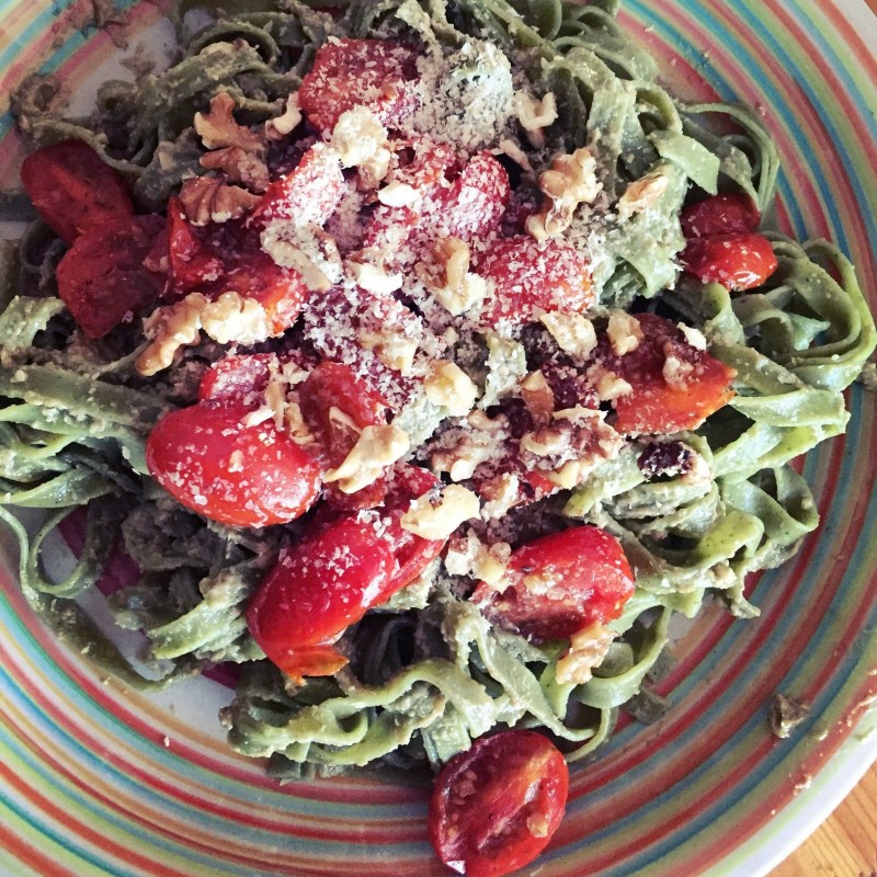 Tagliatelle mit Avocadopesto