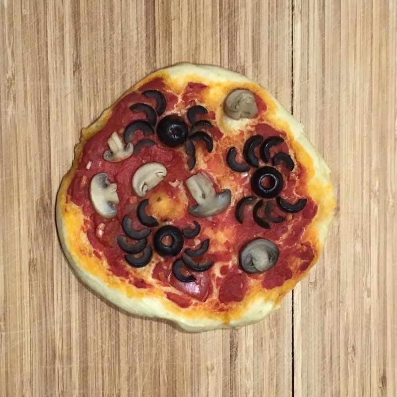 Feurige Halloween Pizza