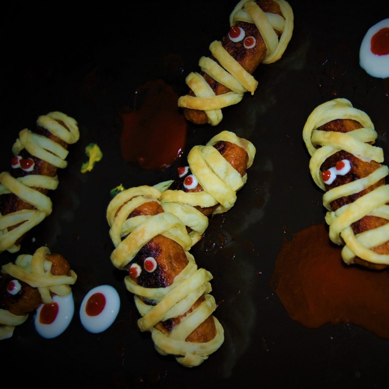 Spooky-Sausage / Wurst-Mumien